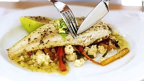 Ăn quá ít chất đạm làm chúng ta dễ mập