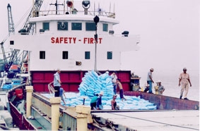 Lúc khó khăn doanh nghiệp càng phải đồng lòng