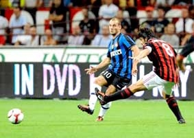 Thành Milan dậy lửa