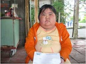 Trao tiền từ thiện