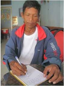 Trao tiền từ thiện