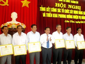 Nhiều giải pháp xây dựng tổ chức cơ sở Đảng trong sạch vững mạnh