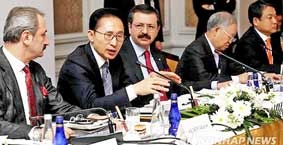 Hàn Quốc tìm kiếm nguồn cung dầu ngoài Iran