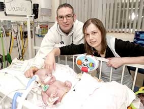 Phẫu thuật tim hở cho bé 1 ngày tuổi