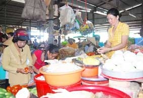 "Đừng té nước theo mưa !"