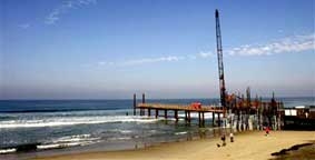 Mỹ xây hàng rào trên biển 
để chống buôn lậu