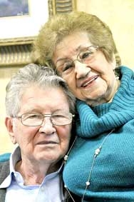 Tình yêu không tuổi, không lời