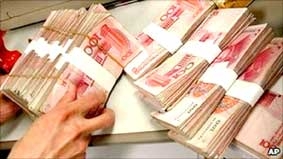 Trung Quốc hạ mức dự trữ tiền tệ