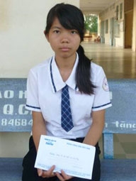 Trao tiền từ thiện