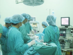 Triển khai phẫu thuật cắt u phổi qua nội soi