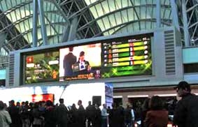 Phía sau cuộc chiến bản quyền