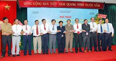 Hội thảo “Báo Đảng và nhiệm vụ góp phần
xây dựng thành phố văn minh, hiện đại”
