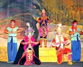 Dù kê - nghệ thuật sân khấu độc đáo của đồng bào dân tộc Khmer vùng Đồng bằng sông Cửu Long