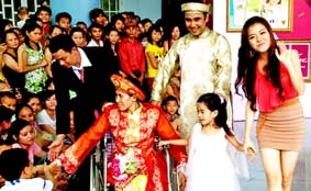 Mang niềm vui đến với những số phận nghèo khó