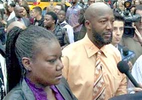 Diễu hành đòi công lý cho 
thiếu niên da màu bị bắn chết