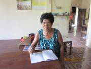 Trao tiền từ thiện