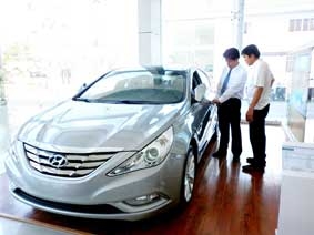 Khó như... mua xe hơi (!)