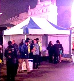 Anh dựng lều cho 
người say