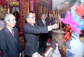 Trọng thể Lễ dâng hương các Vua Hùng