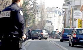 Dân Pháp lo sợ tên sát nhân hàng loạt