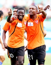 Không lo xa thì buồn gần