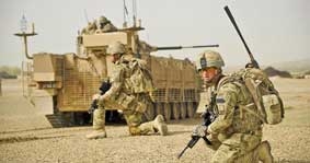 Thế giới vẫn tăng cường mua sắm vũ khí bất chấp khủng hoảng tài chính