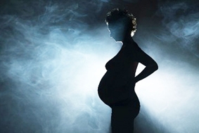 Thai phụ tiếp xúc với không khí ô nhiễm có thể sinh con bị béo phì