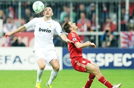 "Kền kền trắng" và "Hùm xám" - vé về tay ai?