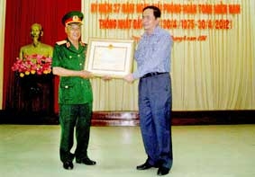 Nhiều hoạt động thiết thực kỷ niệm 37 năm Ngày giải phóng hoàn toàn miền Nam, thống nhất đất nước và 
126 năm Ngày Quốc tế Lao động