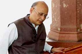 Người phát ngôn đảng Quốc đại 
mất chức vì thói trăng hoa