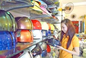 Cẩn trọng khi mua nón bảo hiểm