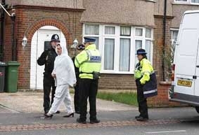 Anh bắt 5 nghi phạm 
khủng bố