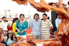 Nhiều chương trình nghệ thuật và vui chơi hấp dẫn