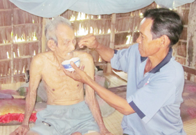 Cho ông Xinh tuổi già an vui...