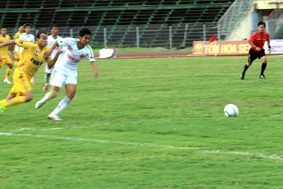 "Kỳ phùng địch thủ"