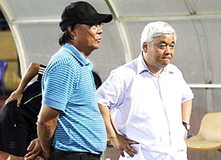 Nghiệt ngã ngề HLV bóng đá...