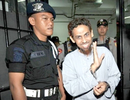 Indonesia xét xử 
“kẻ hủy diệt” trong các vụ đánh bom trên đảo Bali