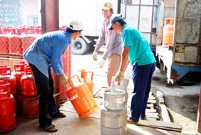 "Nóng" chuyện gas giả !