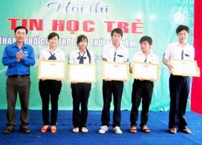 203 học sinh tham gia hội thi Tin học trẻ