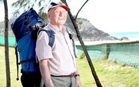 “Tây ba lô” già nhất thế giới