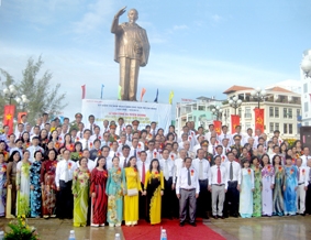 Chú trọng "học thành tâm, làm thực chất" theo gương Bác