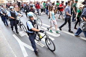 MỸ: Bắt ba nghi phạm âm mưu khủng bố trước hội nghị của NATO