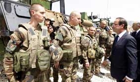 Tổng thống Pháp bất ngờ thăm Afghanistan