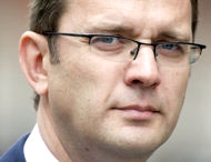 Cựu cố vấn cấp cao của 
Thủ tướng Anh bị bắt