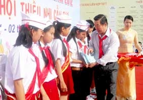 “Vì một xã hội không bạo lực, không xâm hại trẻ em”