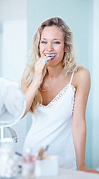 Đánh răng ngay sau khi ăn 
gây sâu răng ?