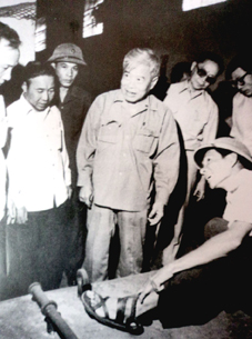 Phạm Hùng - Người cộng sản kiên trung, mẫu mực