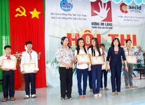 Trường THCS Thạnh Phú I, 
đoạt giải Nhất