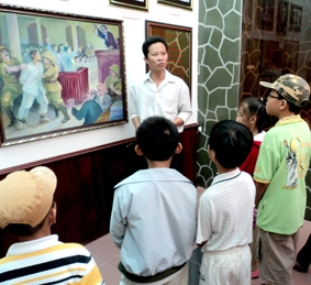 Phạm Hùng - Người cộng sản kiên trung, mẫu mực