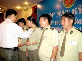 Họp mặt Kỷ niệm 55 năm Ngày truyền thống của lực lượng Quản lý thị trường